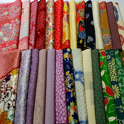 正絹 洗い済】大量！はぎれいろいろ28枚セット（16枚内容変更あり）約  