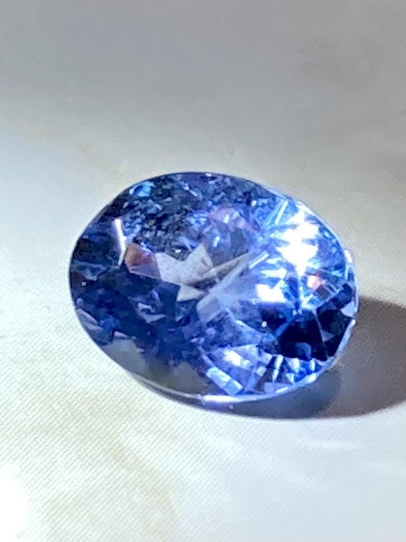 YU様お取置き໒✨タンザナイト　1.43ct  バイカラー　ルース 1枚目の画像