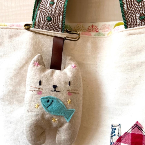 猫ちゃんのぬいぐるみバッグチャーム（フェルト刺繍） その他