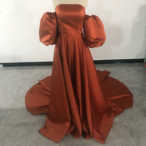 高品質！テラコッタ カラードレス 編み上げ 華やかなトレーン  