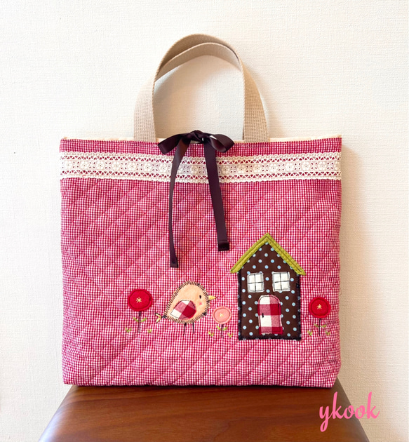 フェルト刺繍　鳥さんとお家の刺繍が可愛いバッグ（レッスンバッグ・パソコンケース） 1枚目の画像