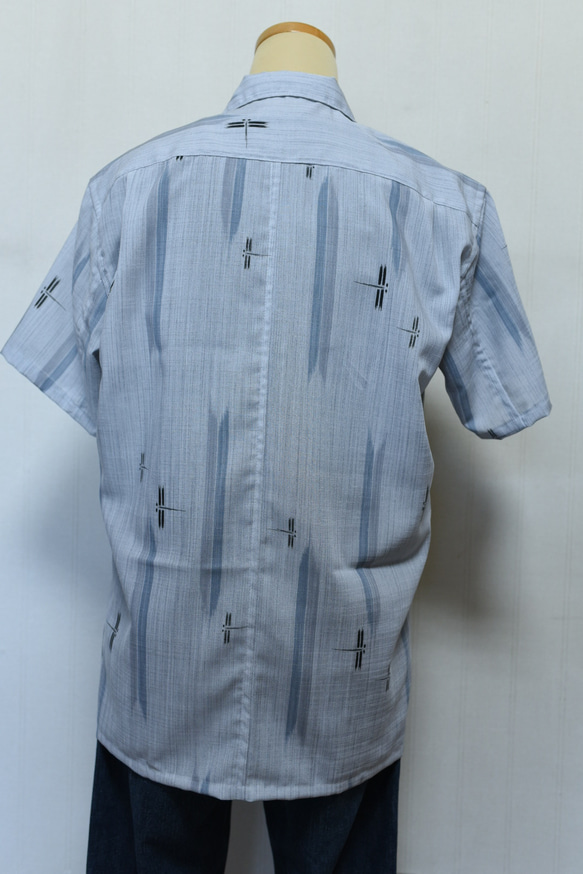 着物リメイク グレーにトンボ柄のアロハシャツ メンズMサイズ 7枚目の画像