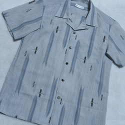 着物リメイク グレーにトンボ柄のアロハシャツ メンズMサイズ 2枚目の画像