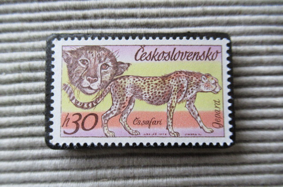 チェコスロバキア　動物切手ブローチ8185 1枚目の画像