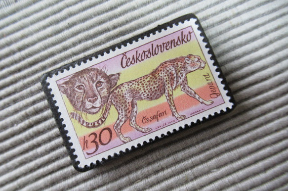 チェコスロバキア　動物切手ブローチ8185 2枚目の画像