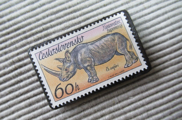 チェコスロバキア　動物切手ブローチ8186 2枚目の画像