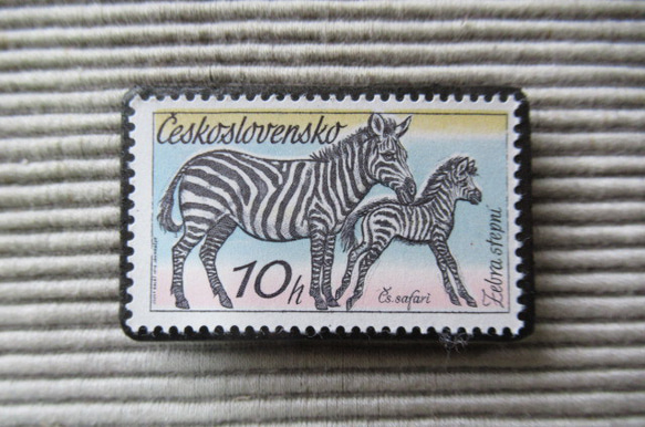 チェコスロバキア　動物切手ブローチ8187 1枚目の画像