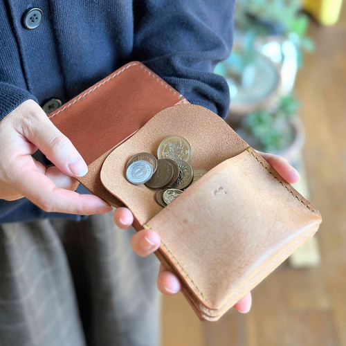 個性的！手縫いコンパクト革財布【輪っか】イタリアンレザーで