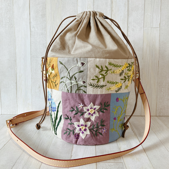 ハンドメイド手刺繍バッグ