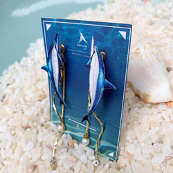 humming 飛旋海豚 刺繡耳環 耳夾 夾式 抗敏耳針 珍珠 生日禮物 禮盒 海豚 Stenella longiros 第6張的照片