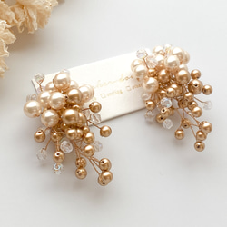 【珍珠花束耳環/耳環】奶油色&amp;金色 第5張的照片