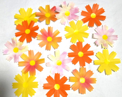 【ご確認ページです】切り紙コスモス50枚　秋飾り ☆再販☆コスモス①・秋桜・折り紙・切り紙・壁面飾り【☆送料