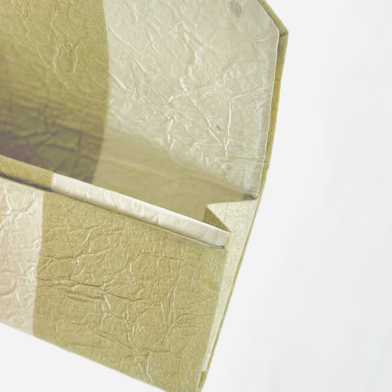 クロガネモチ染め和紙のカードケース