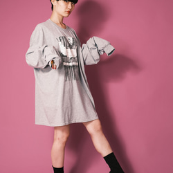 魂の窓 長袖Tシャツ｜ウェディングドレスの騙し絵、杢グレー、コットン 8枚目の画像