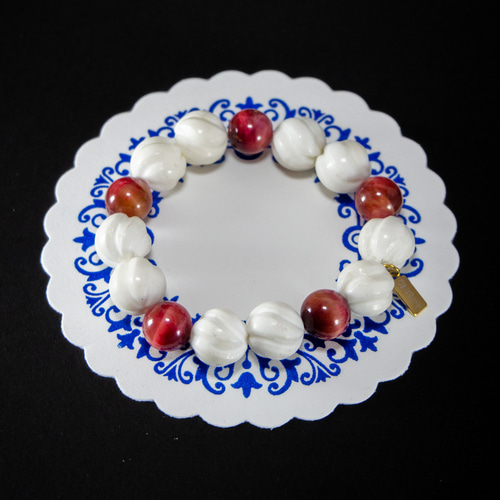 とこしえチェリーケーキブレスレット｜貝殻の生クリームと天然石の酒