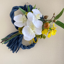 『Creema限定』【送料無料】白い蘭の8の字のお正月飾り　アーティフィシャルフラワー　　A-248 1枚目の画像