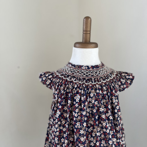 libertyfabricスモッキング刺繍ビショップワンピース 子供服