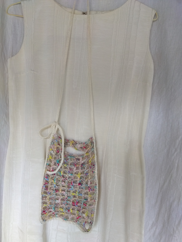 白ふち編み　麻(ジュート)のかぎ針編みポシェット 1枚目の画像