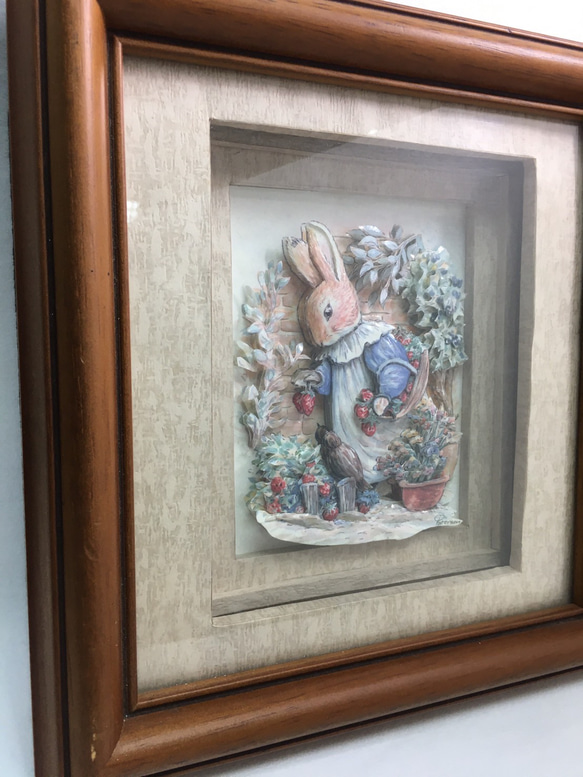 歐風立體紙雕、野薔薇村的兔子、採草莓、Paper Tole、Shadow Box、紙雕 第3張的照片