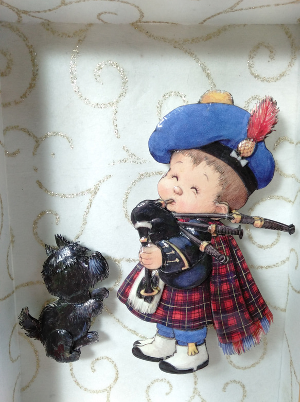歐風立體紙雕、世界村娃娃、蘇格蘭男孩與小狗、Paper Tole、Shadow Box、紙雕 第2張的照片