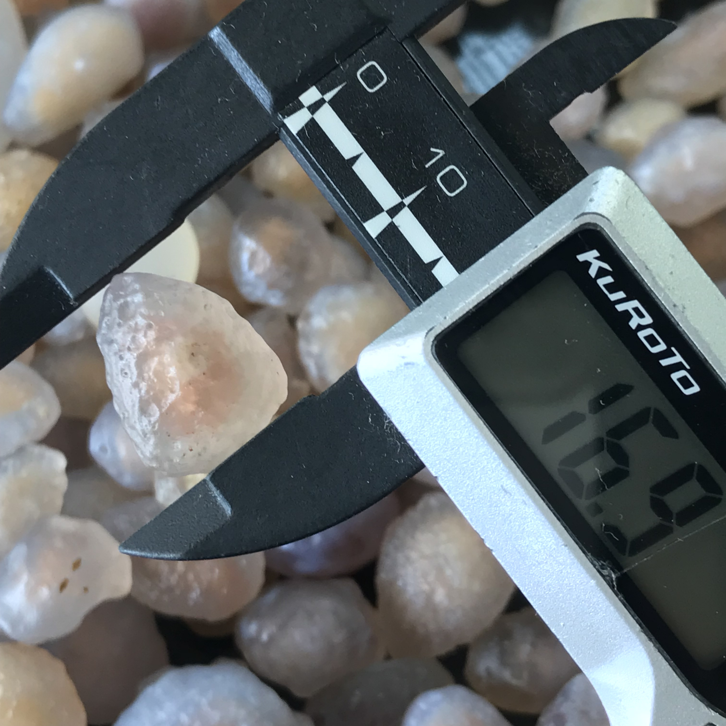 ゴビ石−946 ゴビ瑪瑙　原石　190個