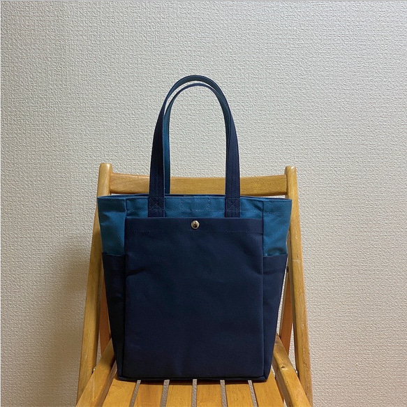 「Box Tote」垂直通勤「礦物藍 x 海軍藍」/倉敷帆布 8 號 [客製化] 第1張的照片