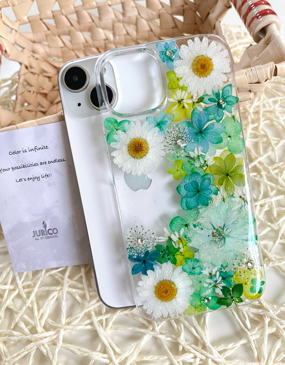 カラフルな押し花のスマホケース 選べる5color 全機種対応　ブルー・グリーン・ピンク・パープル・イエロー 5枚目の画像
