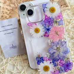 カラフルな押し花のスマホケース 選べる5color 全機種対応　ブルー・グリーン・ピンク・パープル・イエロー 6枚目の画像