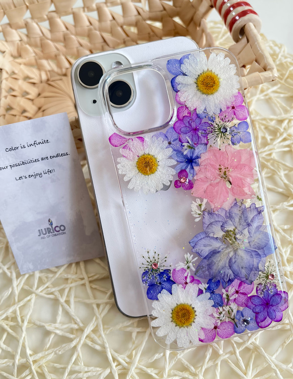 カラフルな押し花のスマホケース 選べる5color 全機種対応　ブルー・グリーン・ピンク・パープル・イエロー 6枚目の画像