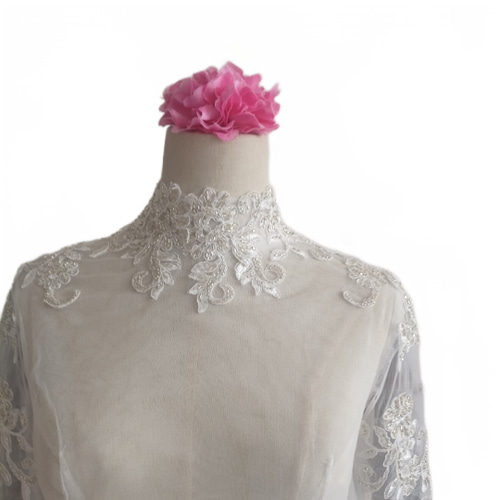 ボレロ 花柄のモチーフ刺繍が美しく くるみボタン 長袖 ブライダル  