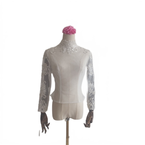 ボレロ 花柄のモチーフ刺繍が美しく くるみボタン 長袖 ブライダル  