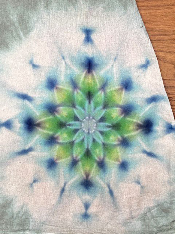 紮染長裙 Hippies Dye 最新作品 Fantastic large mandala in cool colors HD1 第15張的照片