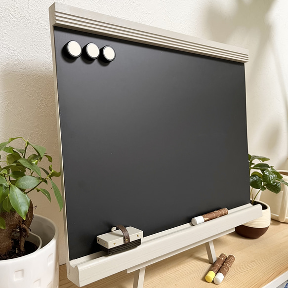 スタイリッシュ黒板セット　37サイズ　グレイッシュベージュ　磁石対応型 2枚目の画像