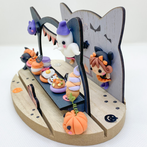 ミニチュア魔女のお気に入りテーブル