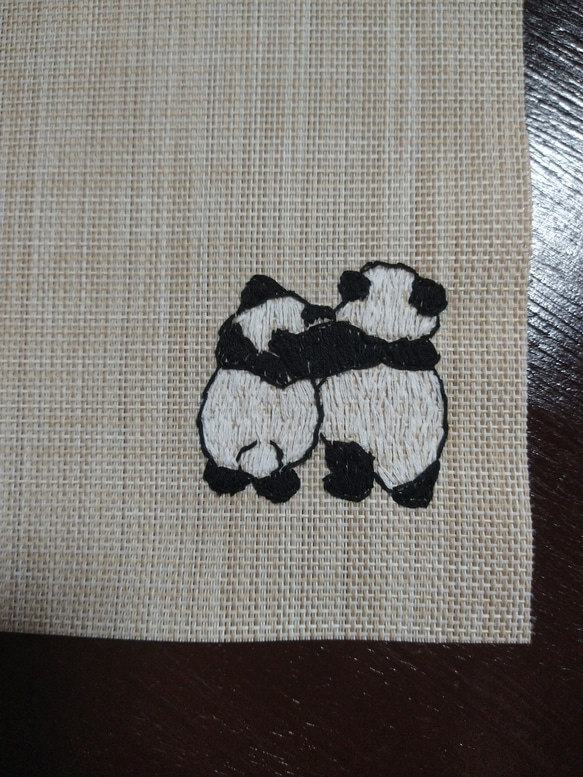 パンダと花火の手刺繍ランチョンマット 4枚目の画像