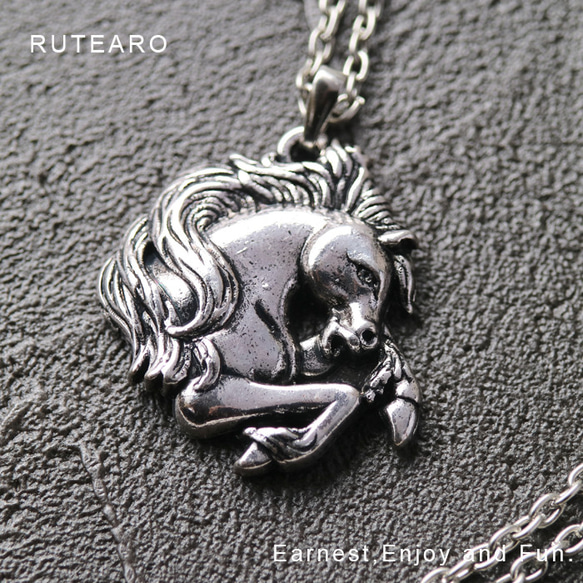 猛々しい馬が魅力的なネックレス ― ネックレス レディース メンズ 馬