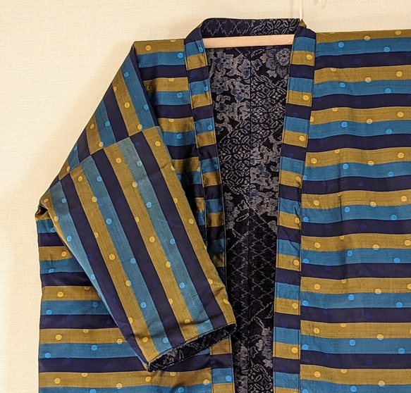 Creema限定　着物生地を使ったリバーシブルでも着れる半纏です。裏も表も絹生地で軽い。両方楽しめます。贈り物に! 6枚目の画像