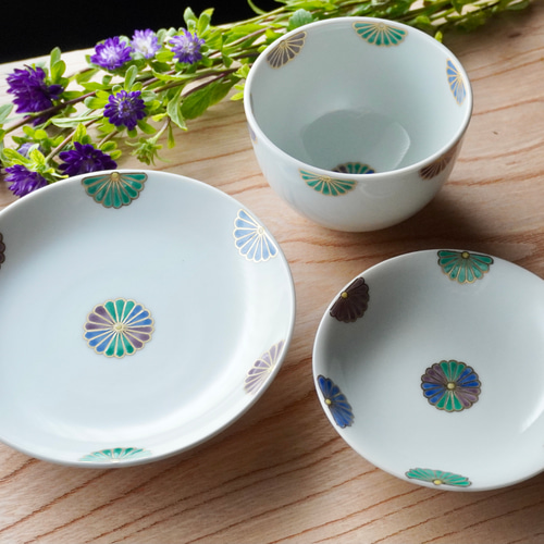 イムサエム 色絵 カップ 汲み出し 色絵菊紋汲み出し ティーカップ ittou 通販 14443911｜Creema(クリーマ)