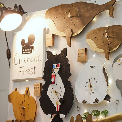 ONIKON クォーツ置時計 動物デザイン ☆ お気に入りの貝殻を見つけた