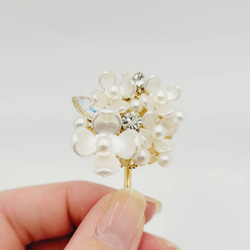 白いお花のブーケポニーフック 3枚目の画像