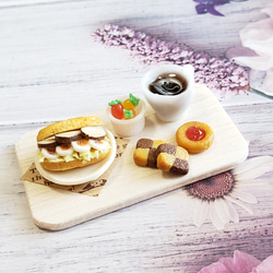 ♡バケットサンド　ライ麦♡　こぐま　チャーム　フェイクフード　樹脂粘土 ♡バケットサンド ライ麦♡ こぐま チャーム フェイクフード