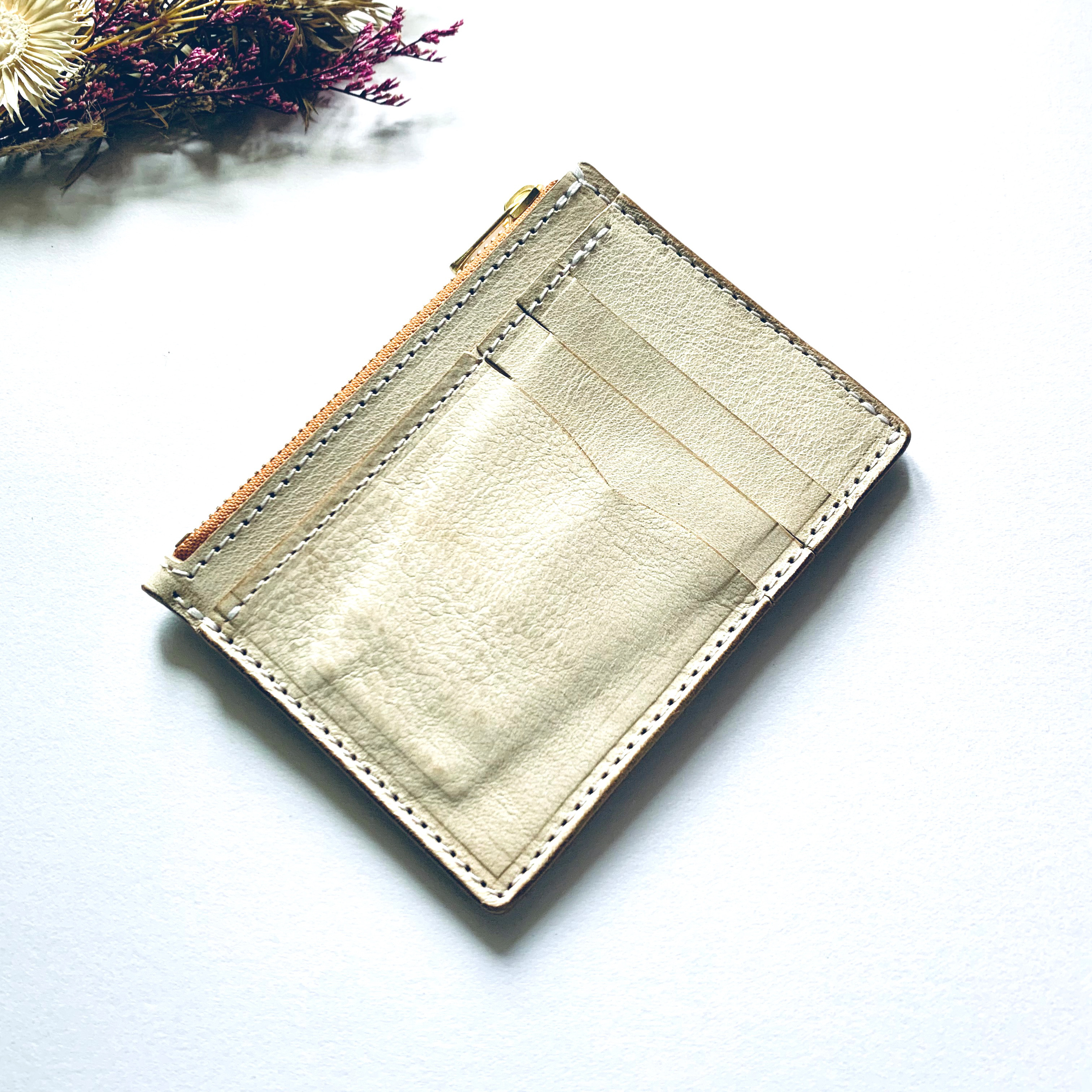 ミニマルジップウォレット/色:アイボリー/オイルワックス/(マチ付きフラグメントケース)