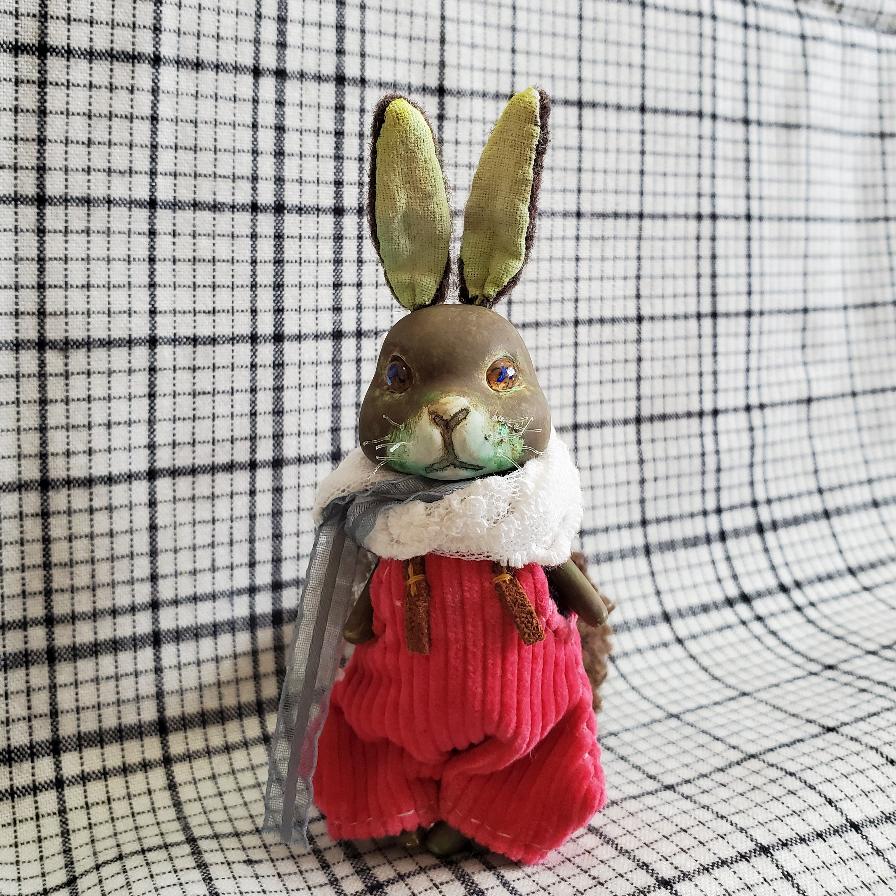 柔らかな質感の 小さな手乗りのうさぎさん 立ち耳No.38 その他