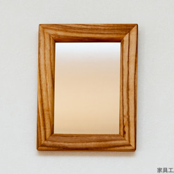 小さな壁掛け鏡　ウォールミラー　2 2枚目の画像
