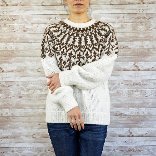 完売】ふわふわアルパカ・求心編みニット（NP-4215-白）・ペルーニット