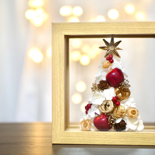 りんごのホワイトクリスマスツリー フレームアレンジメント