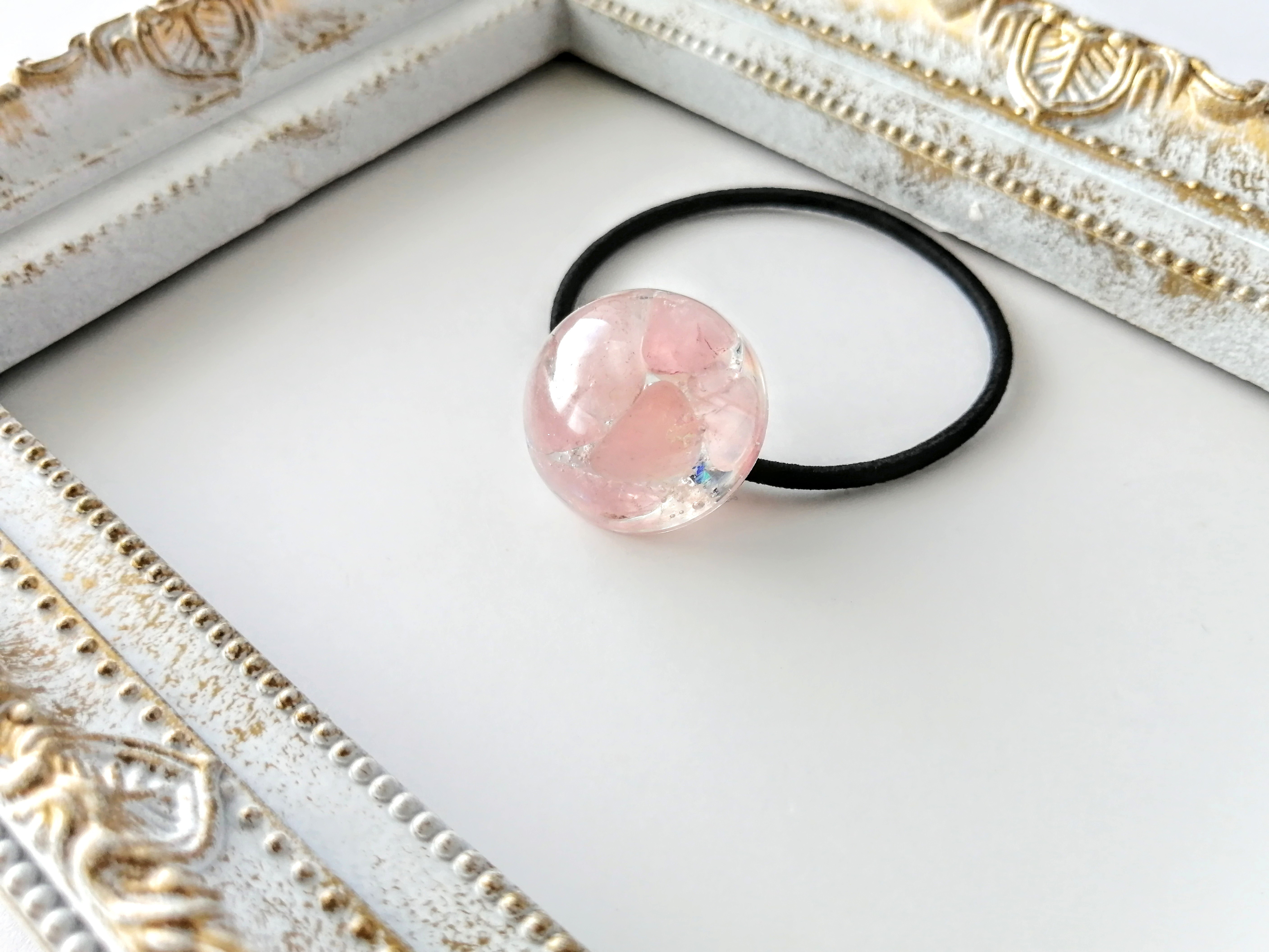 レジン 天然石ローズクォーツと桜とお花 オーバル型 ヘアゴム
