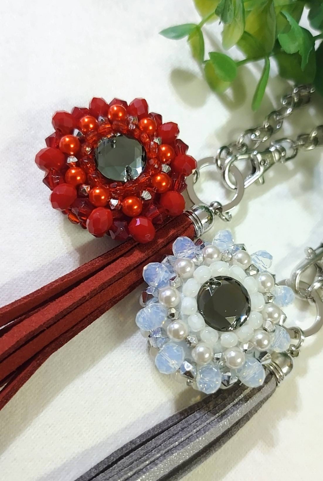 選べるカラー】【各色1点限り】アクセントに☆ビーズ刺繍バッグ 