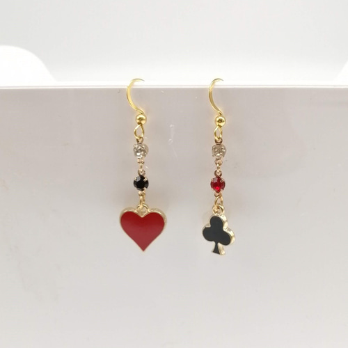 サージカルステンレス ピアス】トランプ モチーフ ハート クローバー