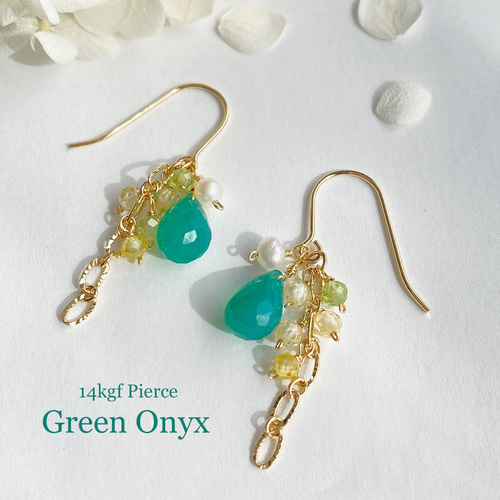 感謝祭】14kgf グリーンオニキスの房ピアス ac/526 ピアス（フック